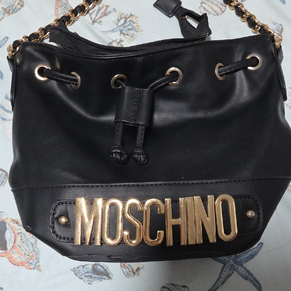 Moschino Black Shoulder Bag with Gold Chain - Picture 4 of 6